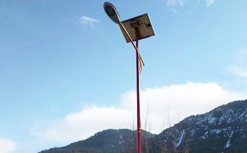 如何选择高质量的海东太阳能路灯材料：全方位指南