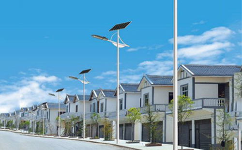 海东太阳能路灯配置与在乡村道路照明中的应用